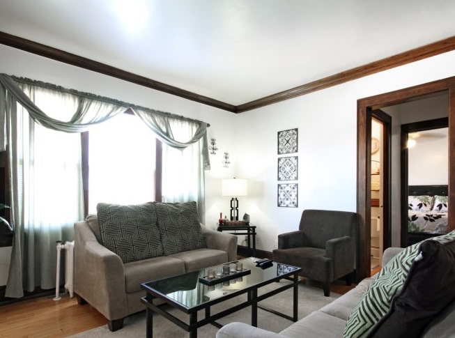 510 LIVING ROOM