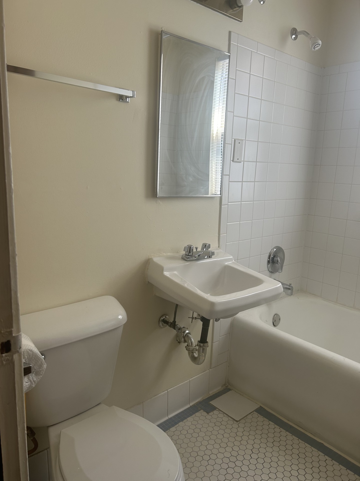 507 Bathroom pt.2
